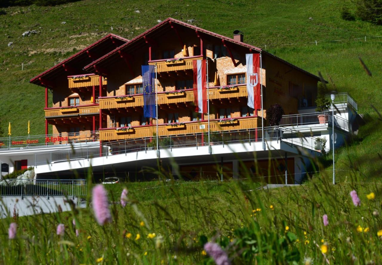 Hotel Garni Alpina Damuels Exterior photo